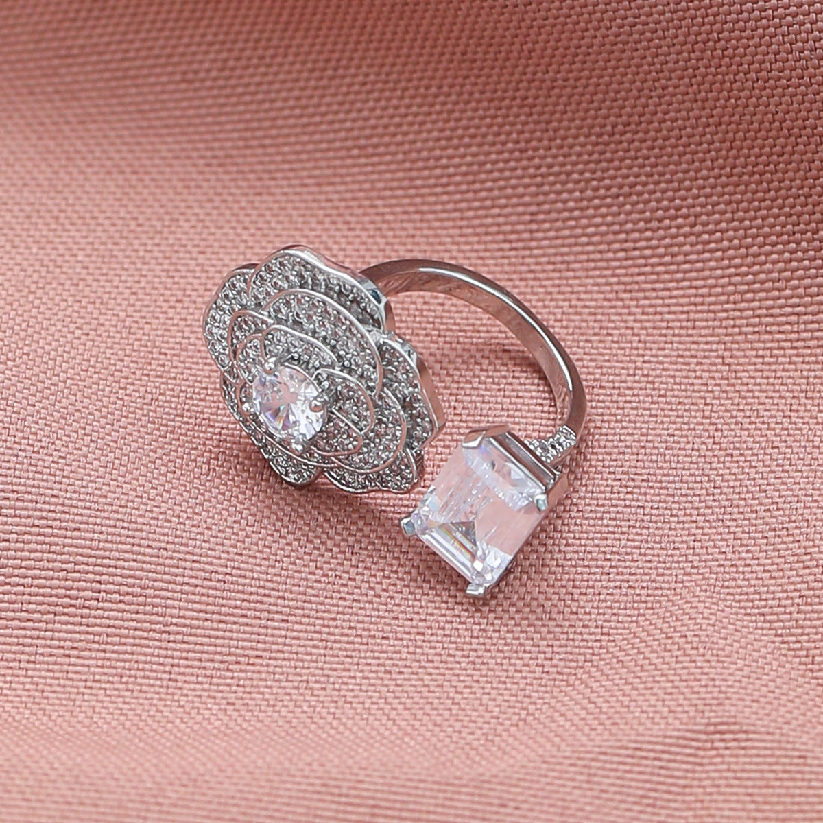 Al por mayor 2023 nuevo anillo de diamante de cobre